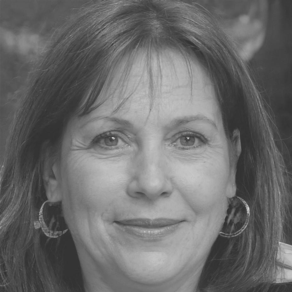 Elara Vespucci headshot